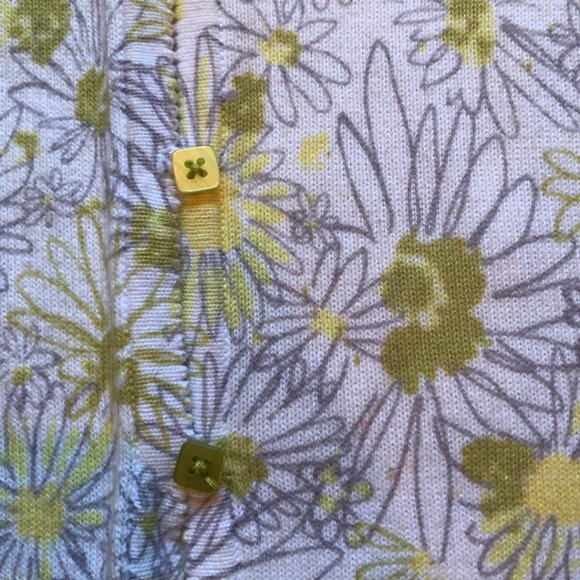 Valerie Stevens, White Daisy,  Cardigan Sweater, White, Yellow & Green, Size PM - Picture 3 of 7